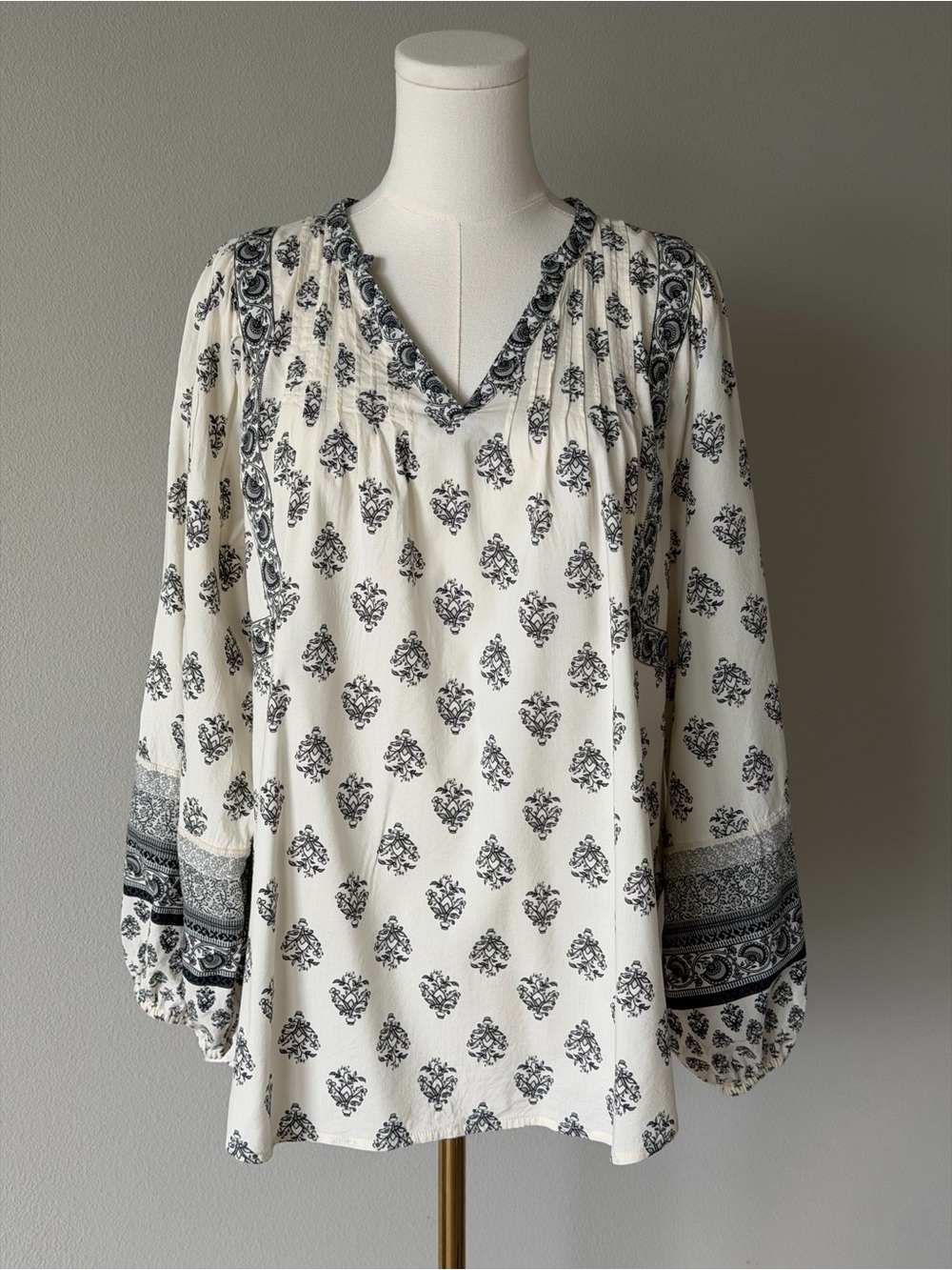Old Navy Cream & Black Botanical Floral Motif Boho Peasant V-Neck Tunic Blouse L